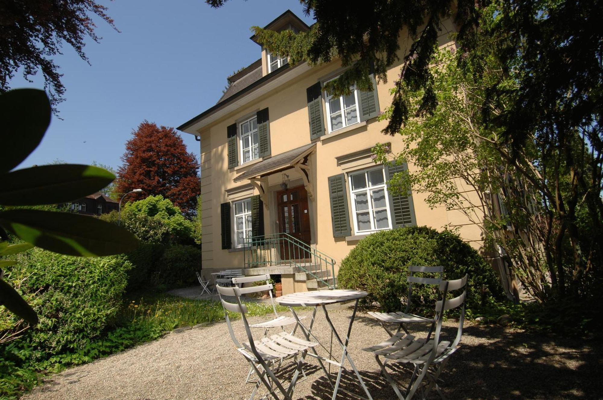 Bed & Breakfast The Bed + Breakfast Lucerne